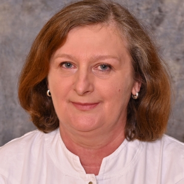 Dr Ilona Bende