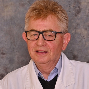 Dr Jene Tari
