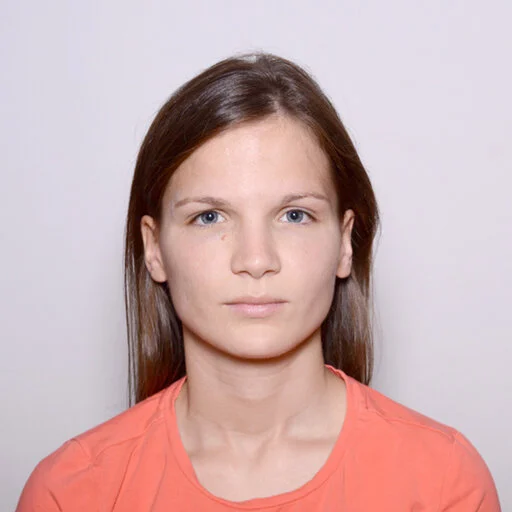 Dr Selena Gajić