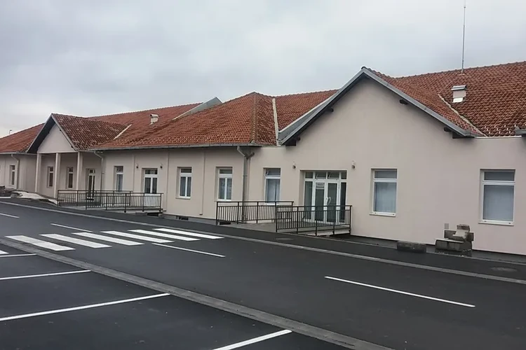 Dom zdravlja Topola